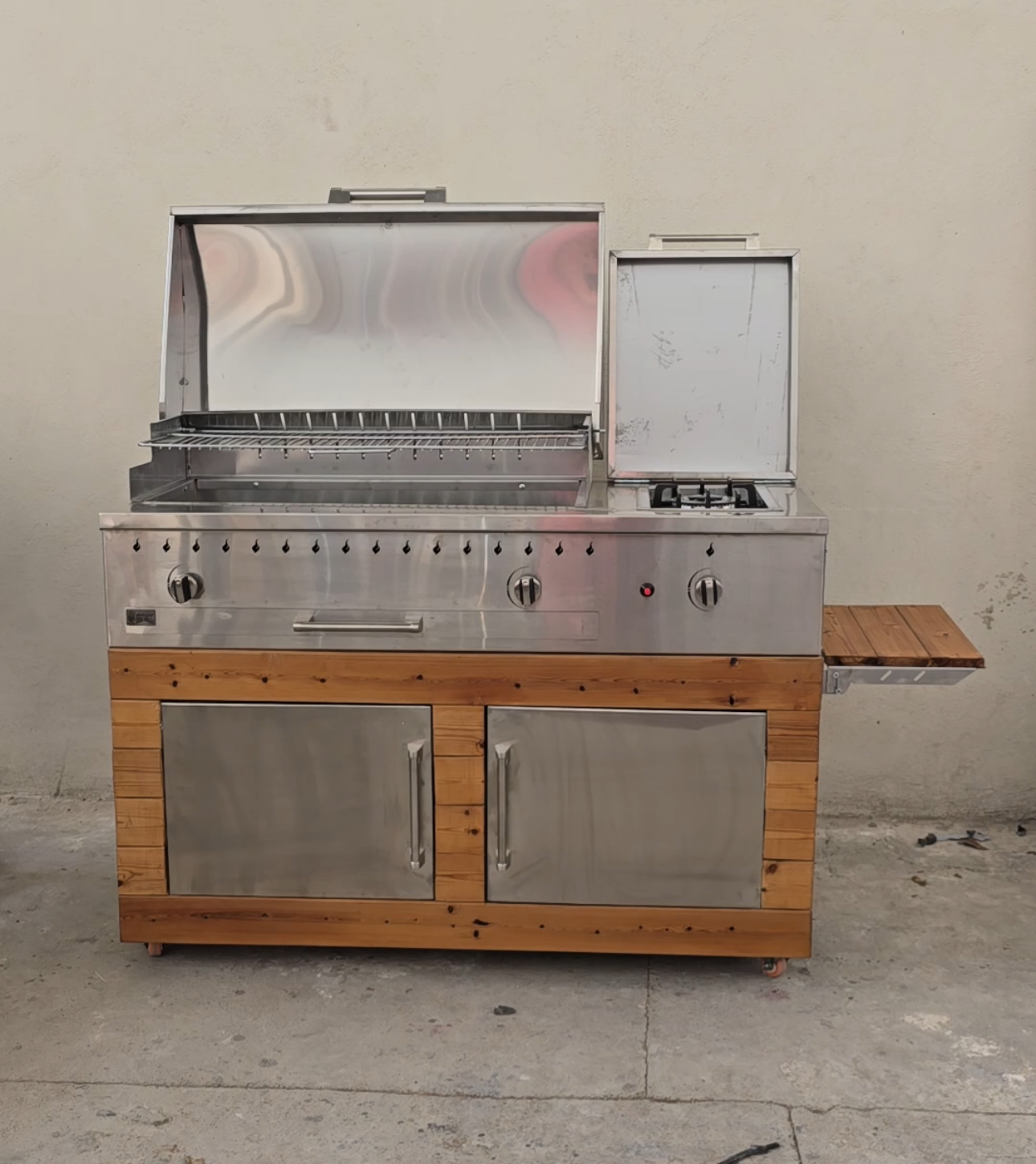 باربیکیو  فول استیل 304  130 سانتی تنها دستگاه مناسب آب و هوای شرجی درب کانادایی کباب پز استیل نگیر  منقل گریل کبابپز